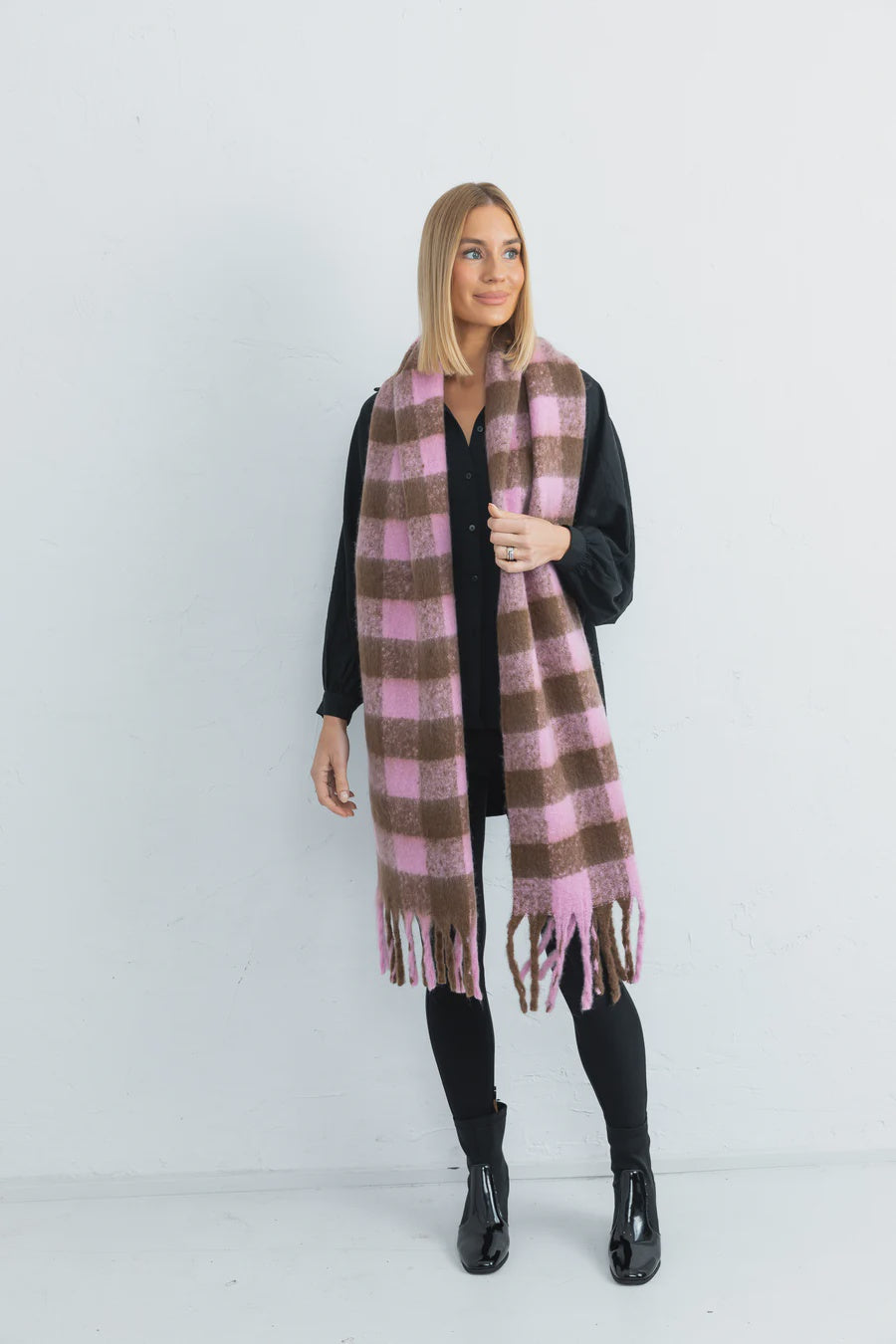 SCARVES
