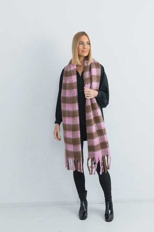 Winter Time Scarf - Pink & Chocolate